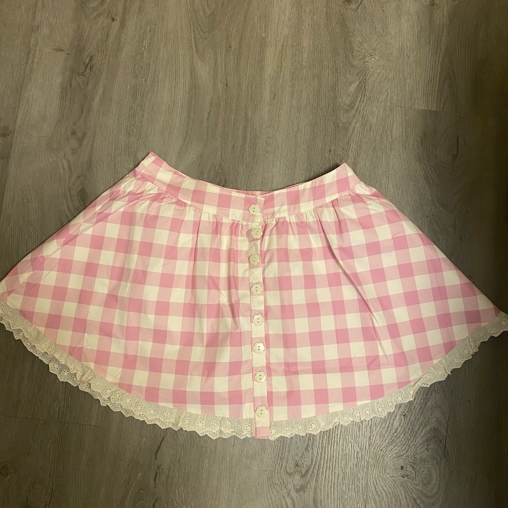 Sugar Thrillz Skirt Size XL but fits small like a Large fits 28”to 30” waist